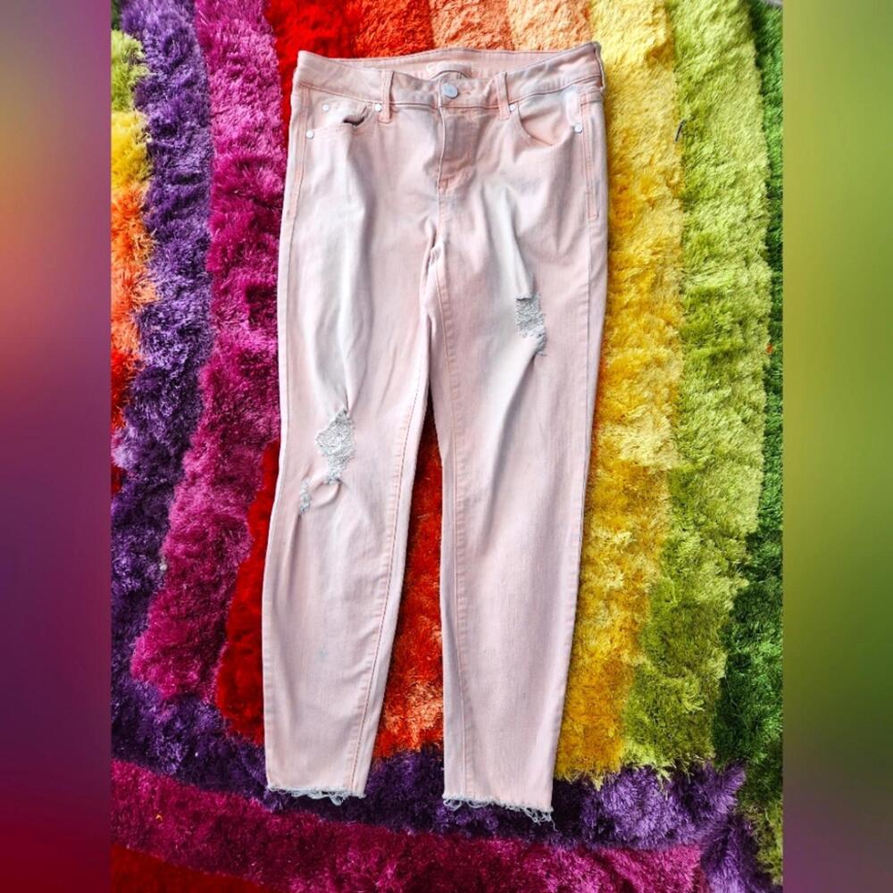Pink distressed skinny jeans size 9 juniors